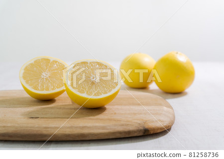 Grapefruit fruit Grapefruit fruit 81258736