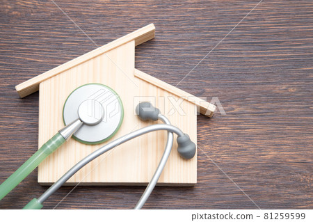 住宅和聽診器複製空間 81259599