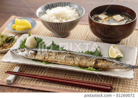 Grilled saury with salt Autumn image Grilled saury with salt Autumn image 81260072