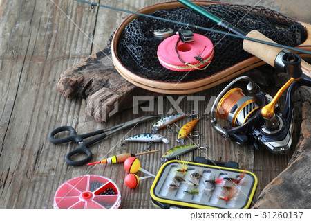 山間溪流捕魚設備、捲軸和誘餌 81260137