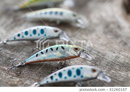 山間溪流捕魚設備、捲軸和誘餌 81260187