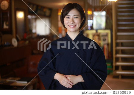 笑臉中井圖像 81260939