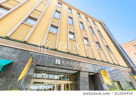 晴天時的松本市鐘錶博物館，長野縣松本市 81264454