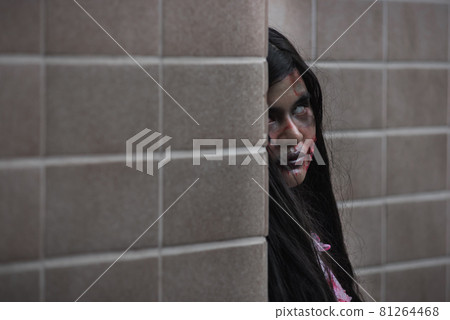 Horror evil woman ghost creepy in a dark room Horror evil woman ghost creepy in a dark room 81264468