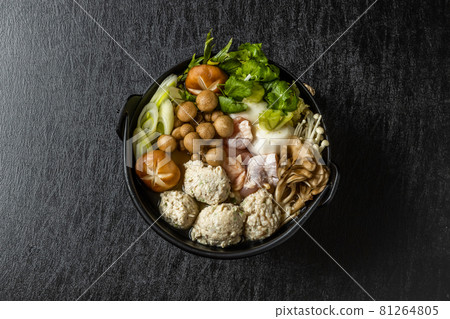 雞肉鍋雞肉餃子火鍋日本料理 雞肉鍋雞肉餃子火鍋日本料理 81264805