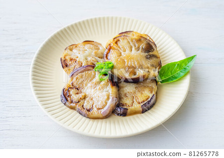 Eggplant steak Italian eggplant 81265778