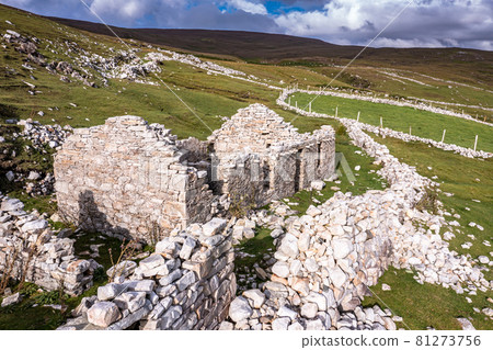 Abandoned village at An Port between Ardara and Glencolumbkille in County Donegal - Ireland. 81273756