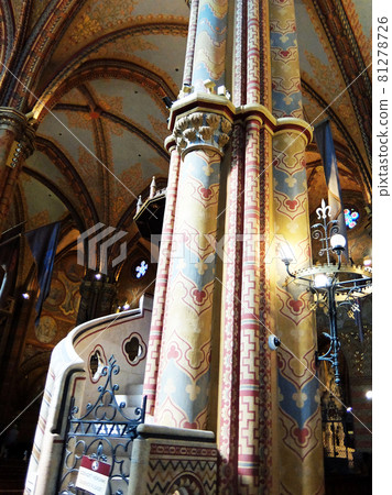 馬蒂亞斯教堂內部是分離派風格（布達佩斯/匈牙利） 81278726