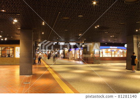 [Fukuoka City] Tenjin Underground Shopping Center 81281140