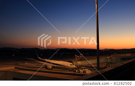 Hiroshima Airport evening view Hiroshima Airport evening view 81282502