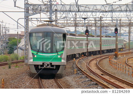 東京地鐵千代田線16000系列二次車金町站 東京地鐵千代田線16000系列二次車金町站 81284269