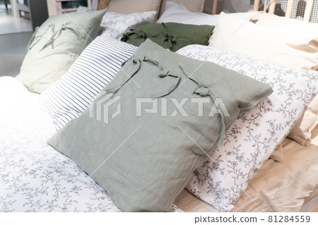 bedroom interior closeup 81284559