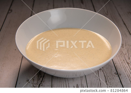 Recipe for custard, pastry base to accompany your desserts Recipe for custard, pastry base to accompany your desserts 81284864