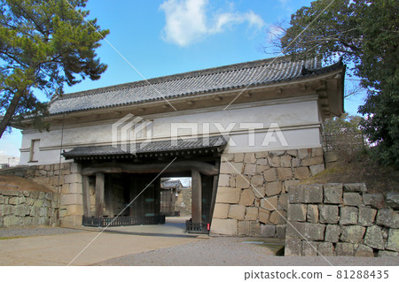 A panoramic view of Marugame Castle's Ote-mon (Ote-ichi-no-mon), a historic site in Marugame City, Kagawa Prefecture A panoramic view of Marugame Castle's Ote-mon (Ote-ichi-no-mon), a historic site in Marugame City, Kagawa Prefecture 81288435