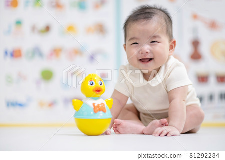 Baby Raising Lifestyle 81292284