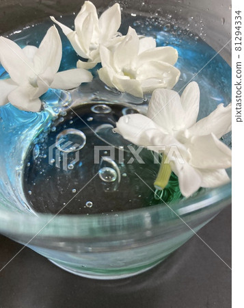 Jasmine flower Float in mineral water and enjoy the scent 81294334