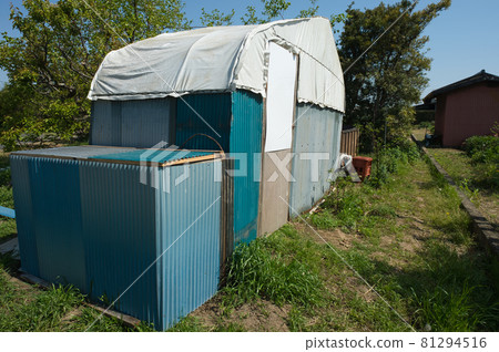 Rural hut Rural hut 81294516