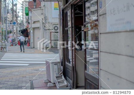 本鄉通復古大廈 / 東京都北區西原 81294870