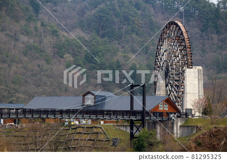Gifu Prefecture Road Station Obaachan Giant Water Wheel in Yamaoka 81295325
