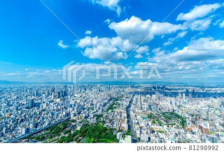 Osaka scenery wide blue sky and clouds 81298992