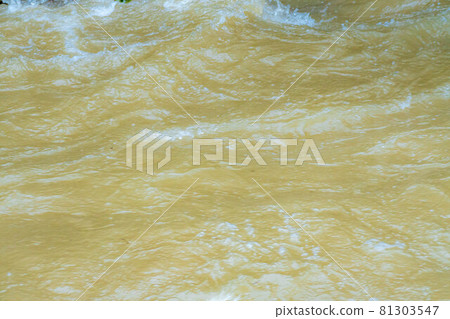 [Flood image] Muddy river [Nagano Prefecture] 81303547