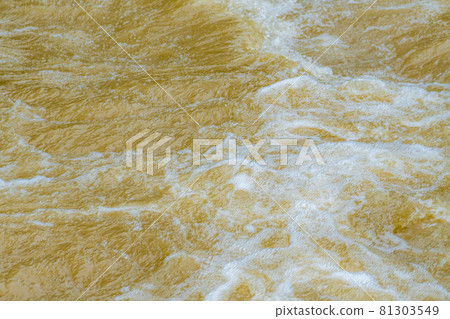 [Flood image] Muddy river [Nagano Prefecture] 81303549