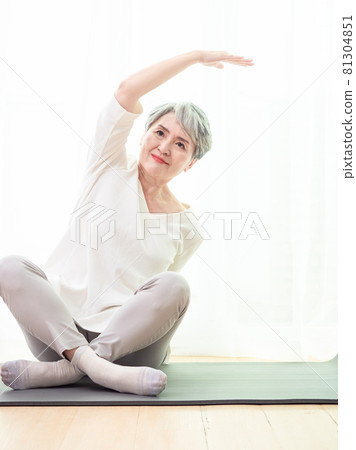 Asia's mature women's movement, healthy lifestyle concept. Asia's mature women's movement, healthy lifestyle concept. 81304851