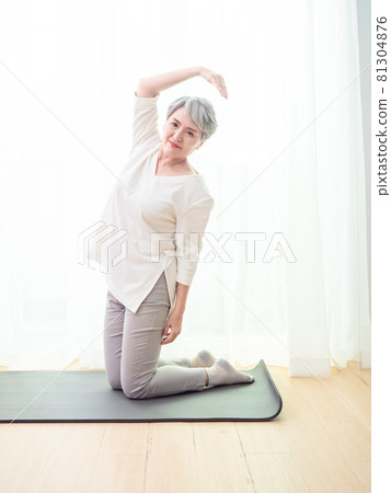 Asia's mature women's movement, healthy lifestyle concept. Asia's mature women's movement, healthy lifestyle concept. 81304876