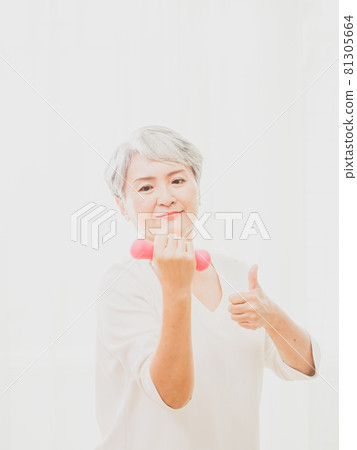 健康的生活方式。 微笑亞洲熟女平信徒粉紅鈴調教 健康的生活方式。 微笑亞洲熟女平信徒粉紅鈴調教 81305664