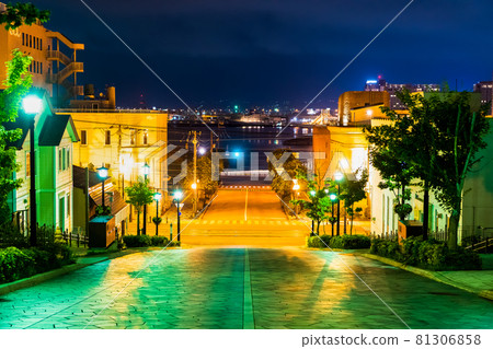 Night view of Hakodate, Hokkaido Hachimanzaka Night view of Hakodate, Hokkaido Hachimanzaka 81306858