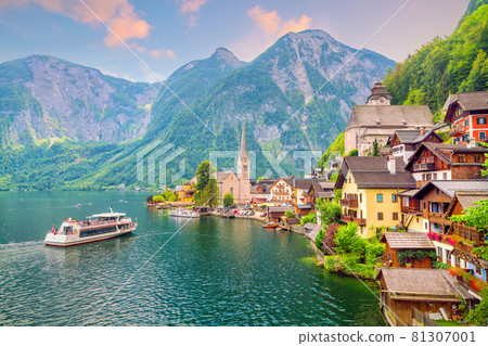 Scenic view of famous Hallstatt village in Austria 81307001