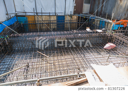 Construction site with iron mesh and Steel Rebars for reinforced concrete Construction site with iron mesh and Steel Rebars for reinforced concrete 81307226