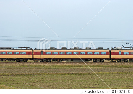 北陸本線 三河加賀笠間 JR 西 485 系列 A05 編隊 ⑦ 茂葉 489-26(京都)山邊 北陸本線 三河加賀笠間 JR 西 485 系列 A05 編隊 ⑦ 茂葉 489-26(京都)山邊 81307368