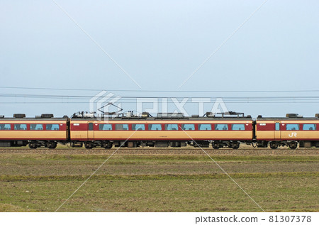 北陸本線 三河加賀笠間 JR 西 485 系列 A05 編隊 ⑧ 茂葉 488-211(京都)山邊 北陸本線 三河加賀笠間 JR 西 485 系列 A05 編隊 ⑧ 茂葉 488-211(京都)山邊 81307378