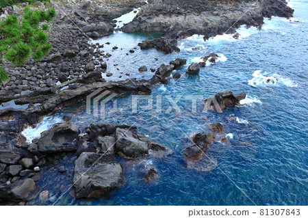 Sojeongbang Falls, waterfall, coast, coastal area, cliff, precipice, sea, scenery, 81307843