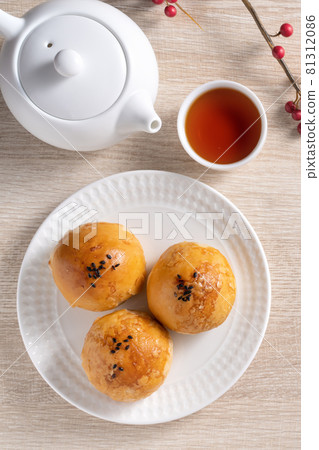 中秋節 月餅 蛋黃酥 中秋 Mid-Autumn Festival Moon cake げっぺい 81312086