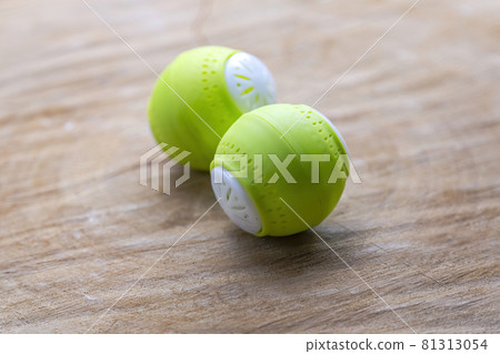 Bright plastic ball for absorbing unpleasant odors Bright plastic ball for absorbing unpleasant odors 81313054