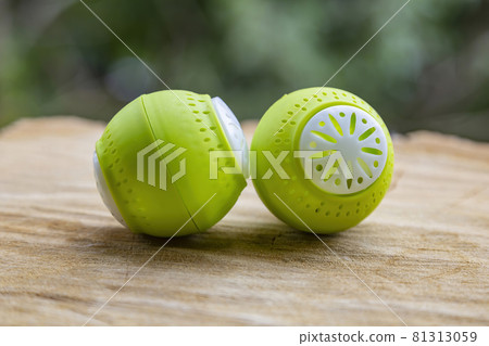 Bright plastic ball for absorbing unpleasant odors Bright plastic ball for absorbing unpleasant odors 81313059