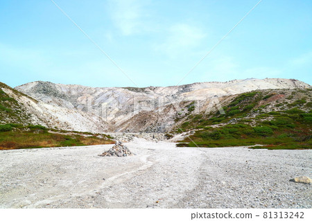 Hokkaido Niseko mountain range Iwaonupuri summit 81313242