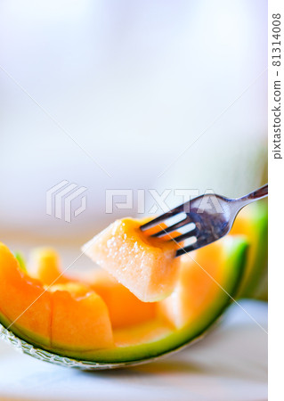 昆西瓜吃叉子【水果水果】 81314008