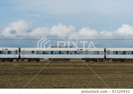 北陸本線三河加賀笠間JR西683系列T26編隊④佐哈683-306(金澤)山邊 北陸本線三河加賀笠間JR西683系列T26編隊④佐哈683-306(金澤)山邊 81320432