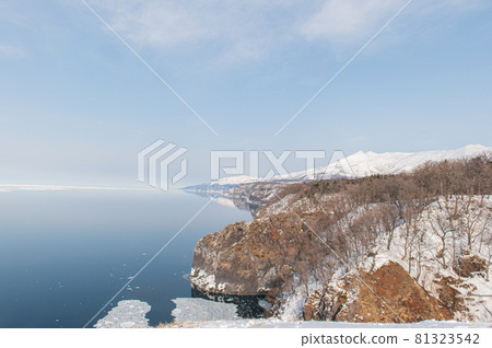 The end of winter Shiretoko Utoro 81323542