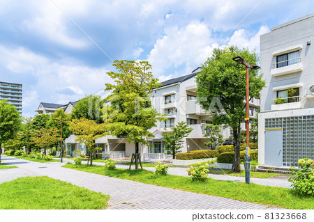 Residential area of Tama New Town blessed with nature 81323668