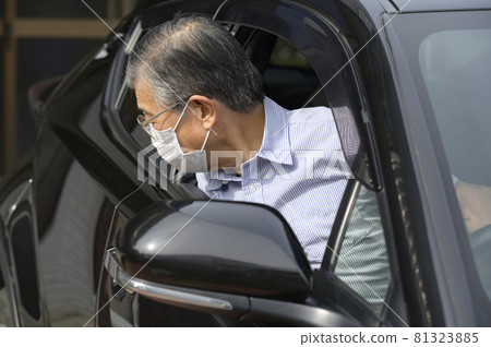 Senior driving (garage entry) Senior driving (garage entry) 81323885