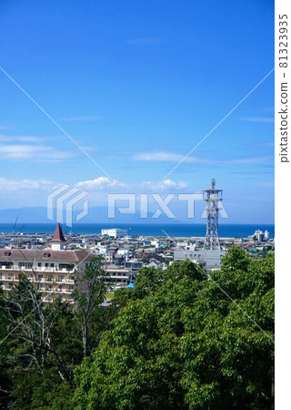 Scenery from the observation deck of Maeyama Park ① [Sanbonmatsu, Higashikagawa City, Kagawa Prefecture] 81323935
