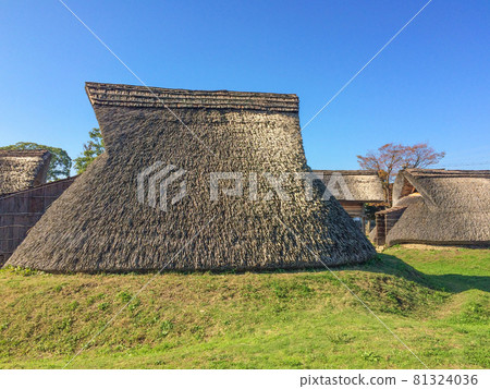 Toro Ruins 1 Pit-house dwelling 81324036
