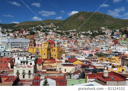 The streets of Guanajuato The streets of Guanajuato 81324332