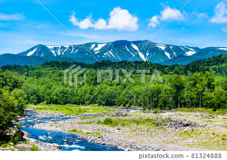 Daisetsuzan and Ishikari River with residual snow in Hokkaido 81324888