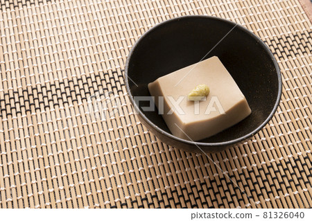 芝麻豆腐 81326040