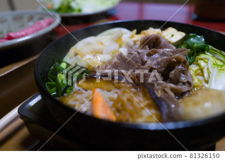 Sukiyaki of high-class Japanese beef 81326150
